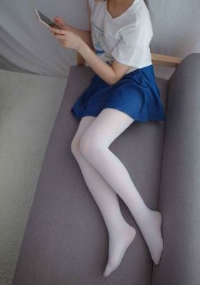 全过女厕正面撒尿偷拍视频_4K手机在线观看