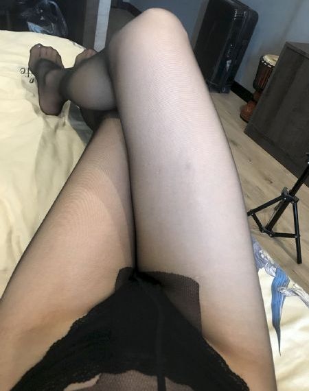 舔b的动态图片_4K迅雷电影在线