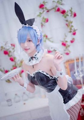 国产美女色诱勾搭外卖员_BD韩语电影完整版在线观看